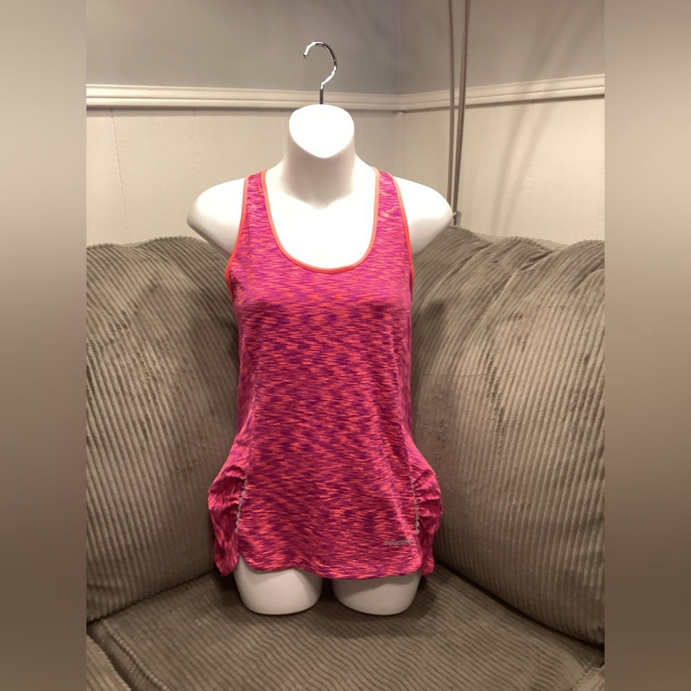 SAUCONY Top